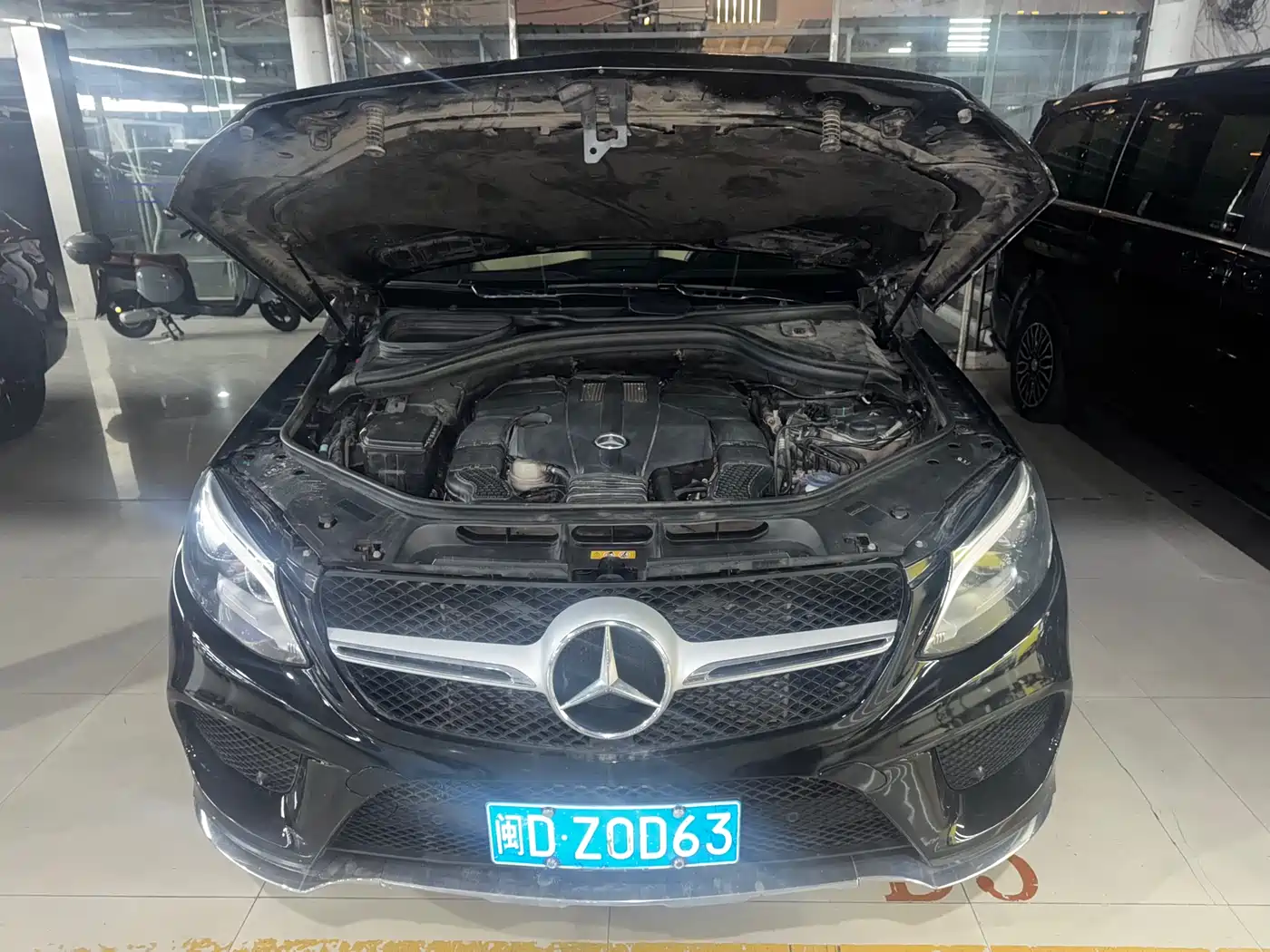 Mercedes-Benz GLE Coupe 2017 GLE 320 4MATIC Coupe SUV фото 11