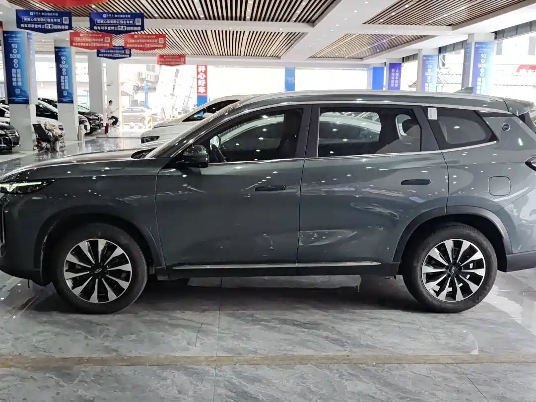 Chery Tiggo 8 PLUS 2024 2025 290TGDI DCT Premium 5-seater