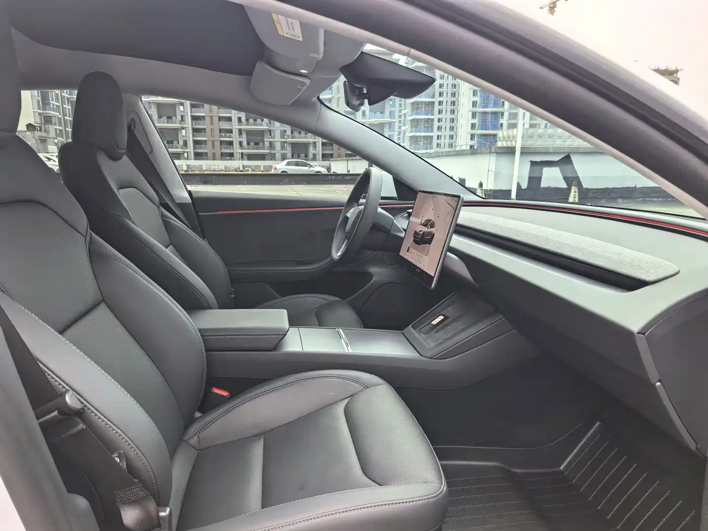 Photo 15 - Tesla Model 3