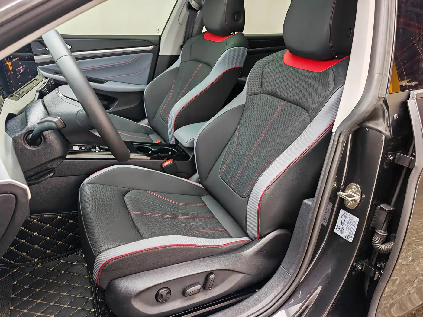 Volkswagen Lamando 2024 Lamando L 280TSI DSG Stylish Edition фото 16