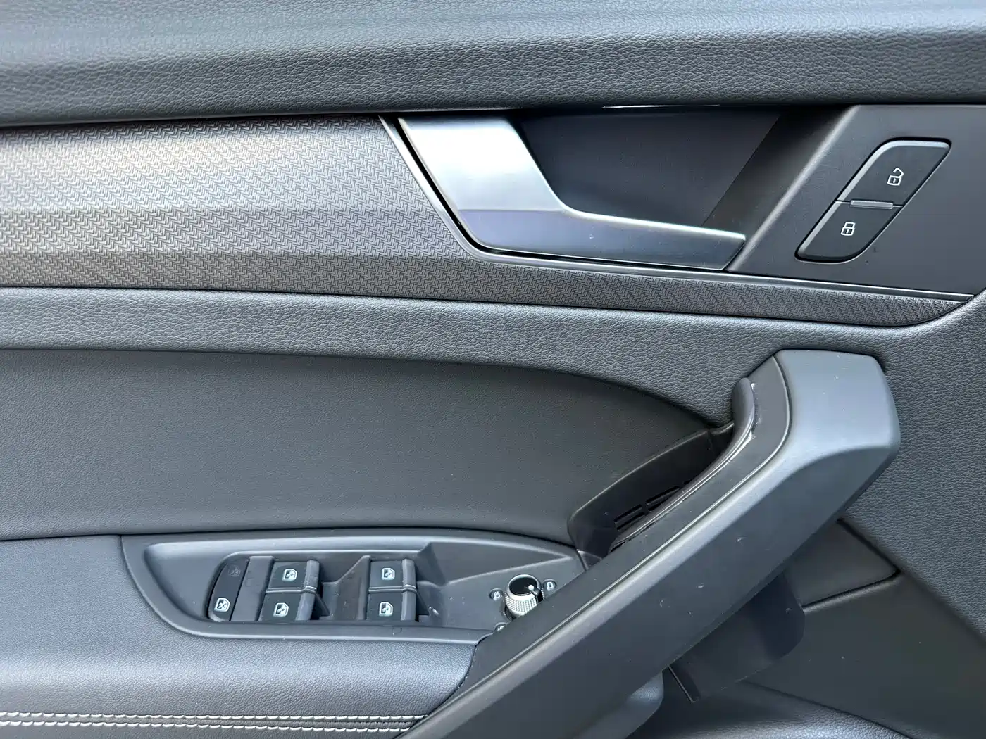 Audi Q5L 2022 Facelift 40T Luxury Dynamic фото 6