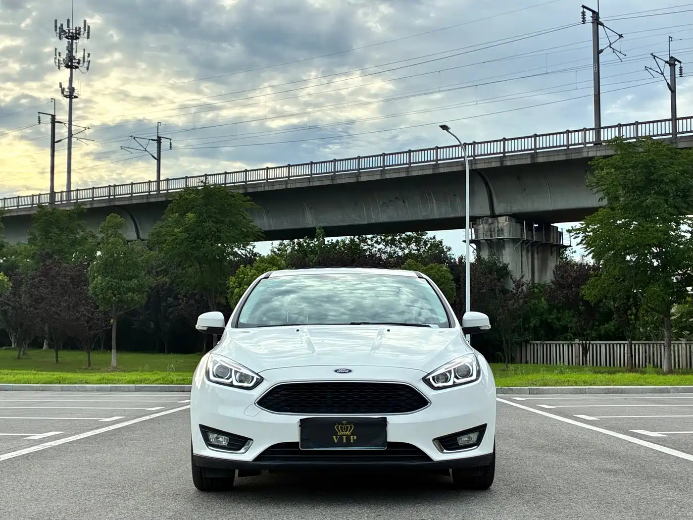 Фото 2 - Ford Focus