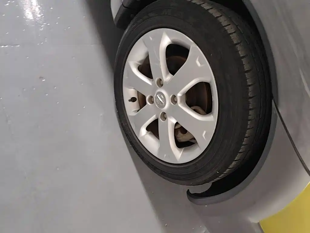 Nissan Livina 2014 2013 Sporty 1.6XV CVT Luxury