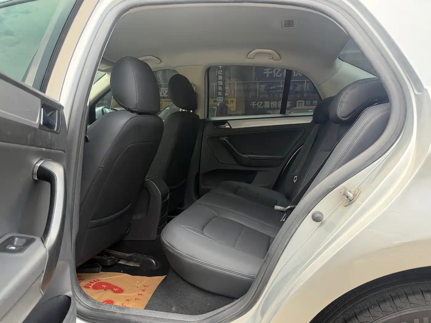 Volkswagen Bora 2015 Quality Edition 1.6L Automatic Fashion фото 13