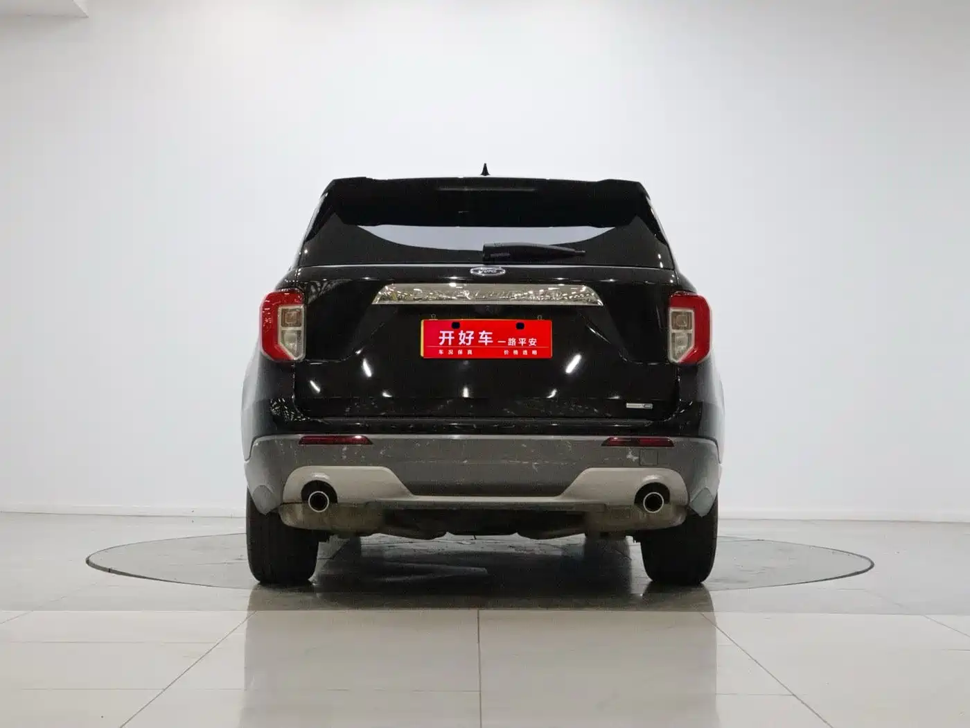 Фото 4 - Ford Explorer