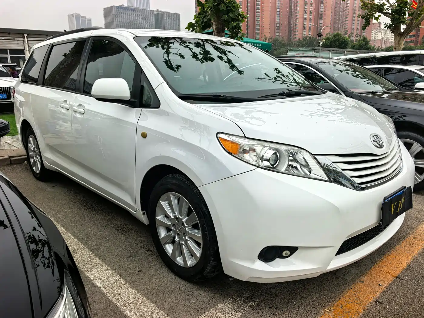 Toyota Sienna 2015 3.5L 4WD L фото 3