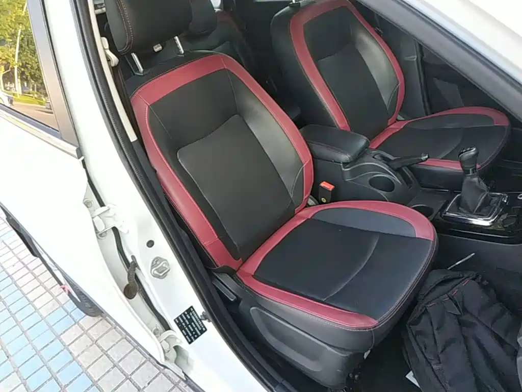 BAIC Huansu S3 2016 2016 1.5L Manual Startup Edition