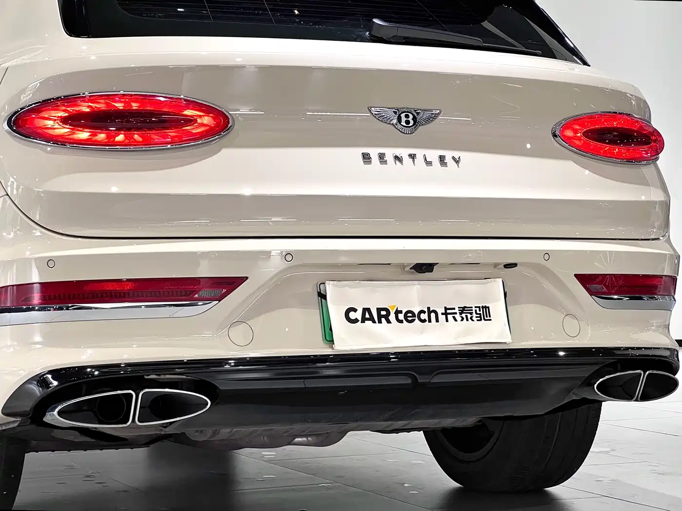 BENTLEY TIMYUE PLUG IN HYBRID