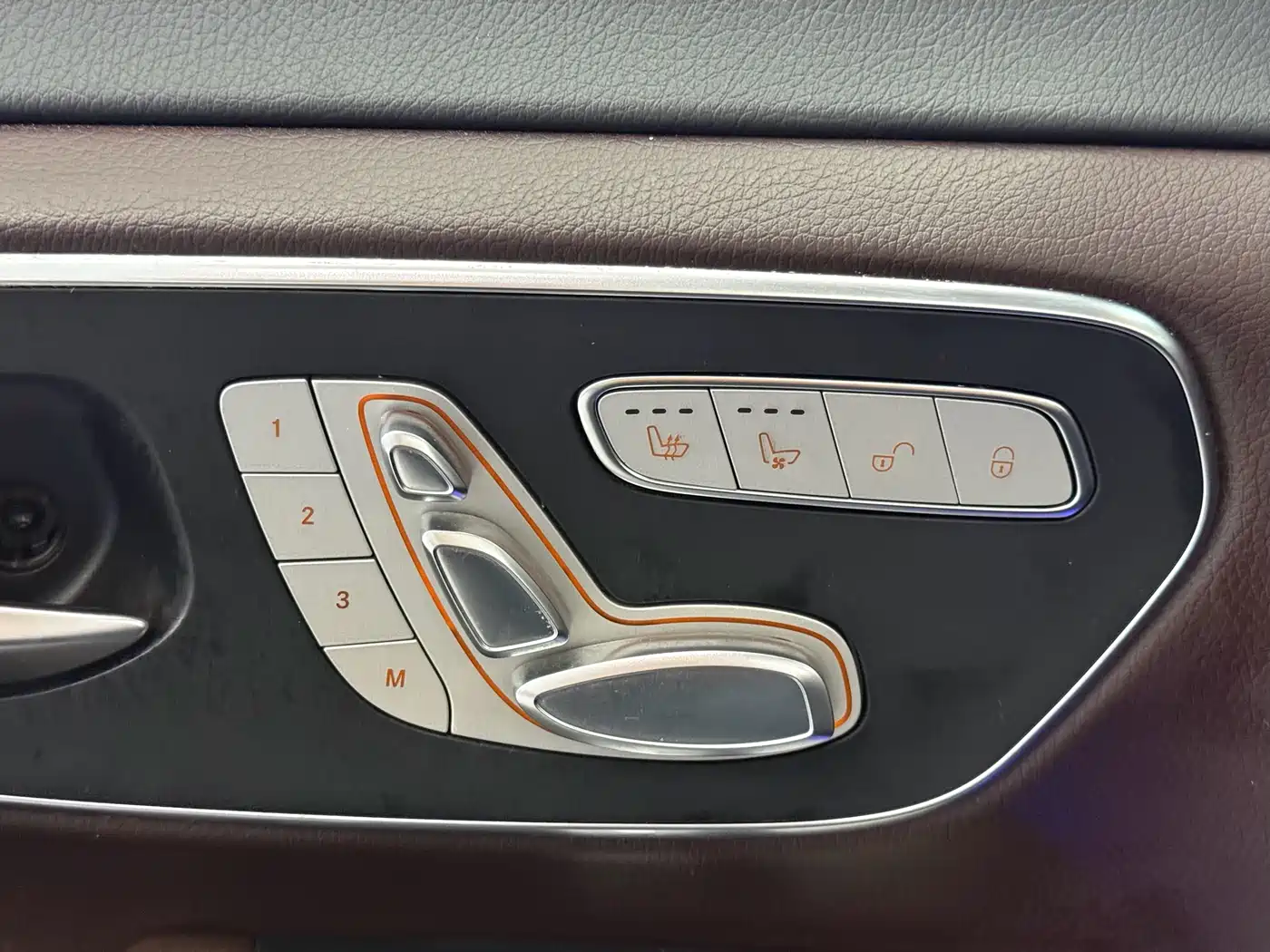 Mercedes-Benz V-Class 2022 V 260 L Long Wheelbase Luxury Edition фото 8