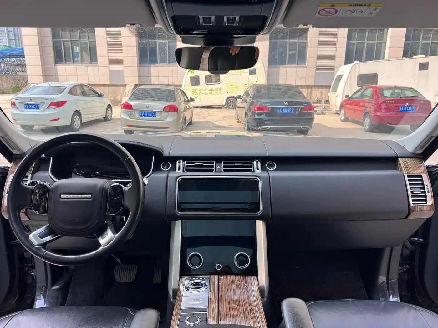 Land Rover Range Rover 2019 3.0 SCV6 Heritage Edition фото 5
