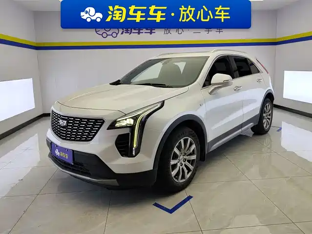CADILLAC XT4