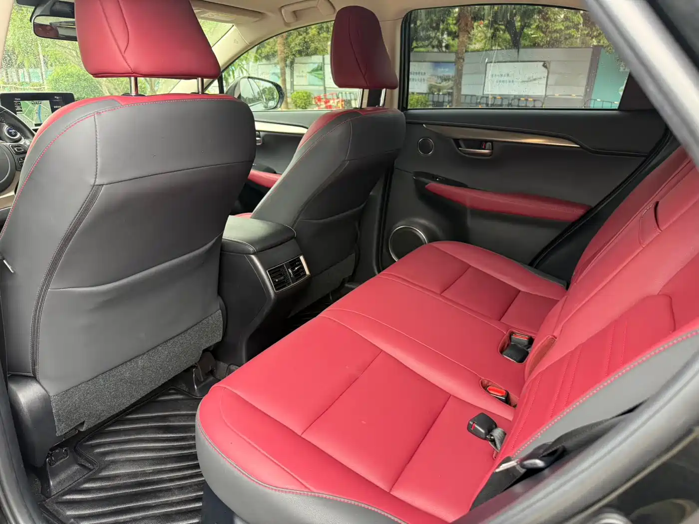 Lexus NX 2020 300h FWD F Sport China VI фото 9