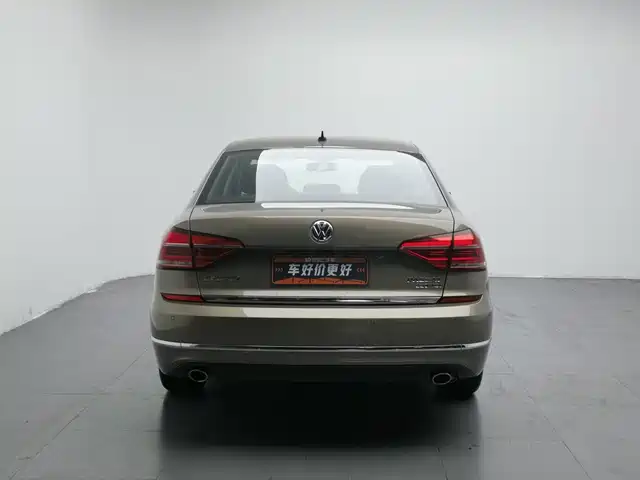 Volkswagen Passat 2017 330TSI DSG Prestige — фото 4