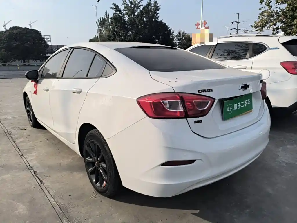 صورة 5 - Chevrolet Cruze