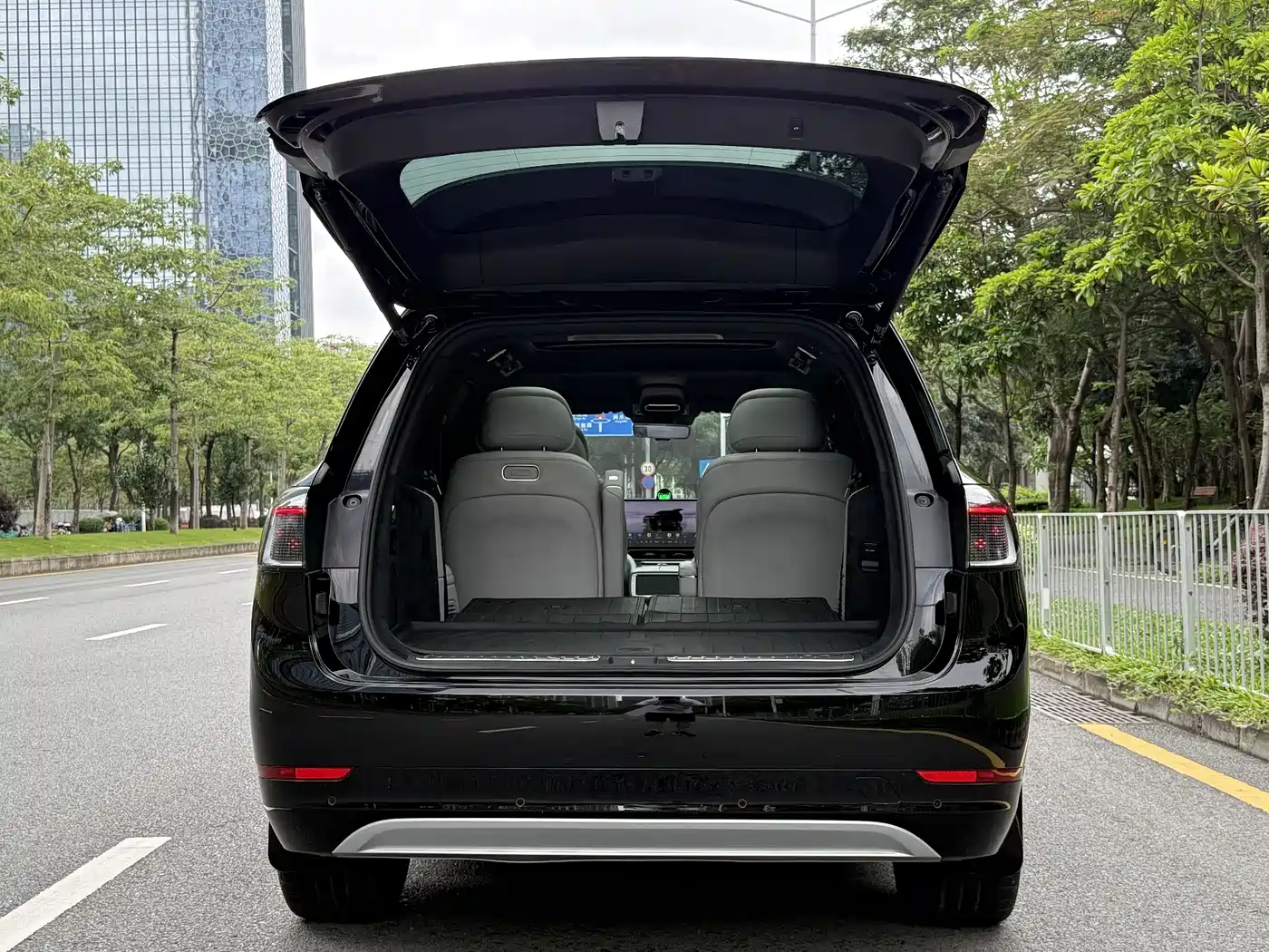 AITO Wenjie AITO M9 2025 Extended Range Ultra 52kWh 6-Seater фото 21