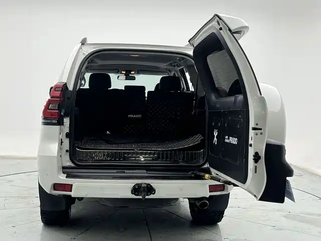 Toyota Prado 2018 3.5L Automatic TX-L Rear-mounted Spare Tire фото 23
