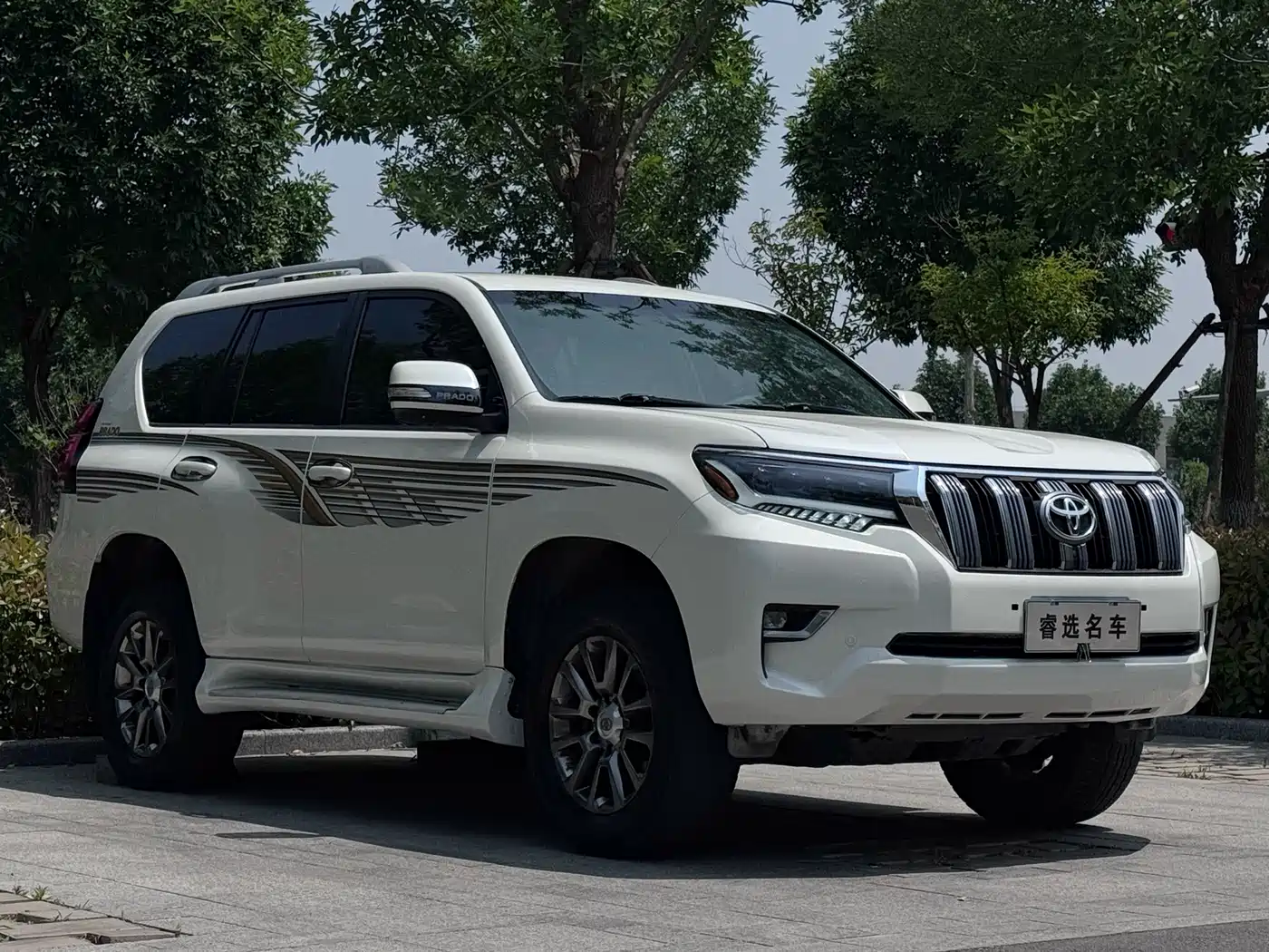 Toyota Prado (Import) 2014 2.7L Automatic Standard Edition фото 4