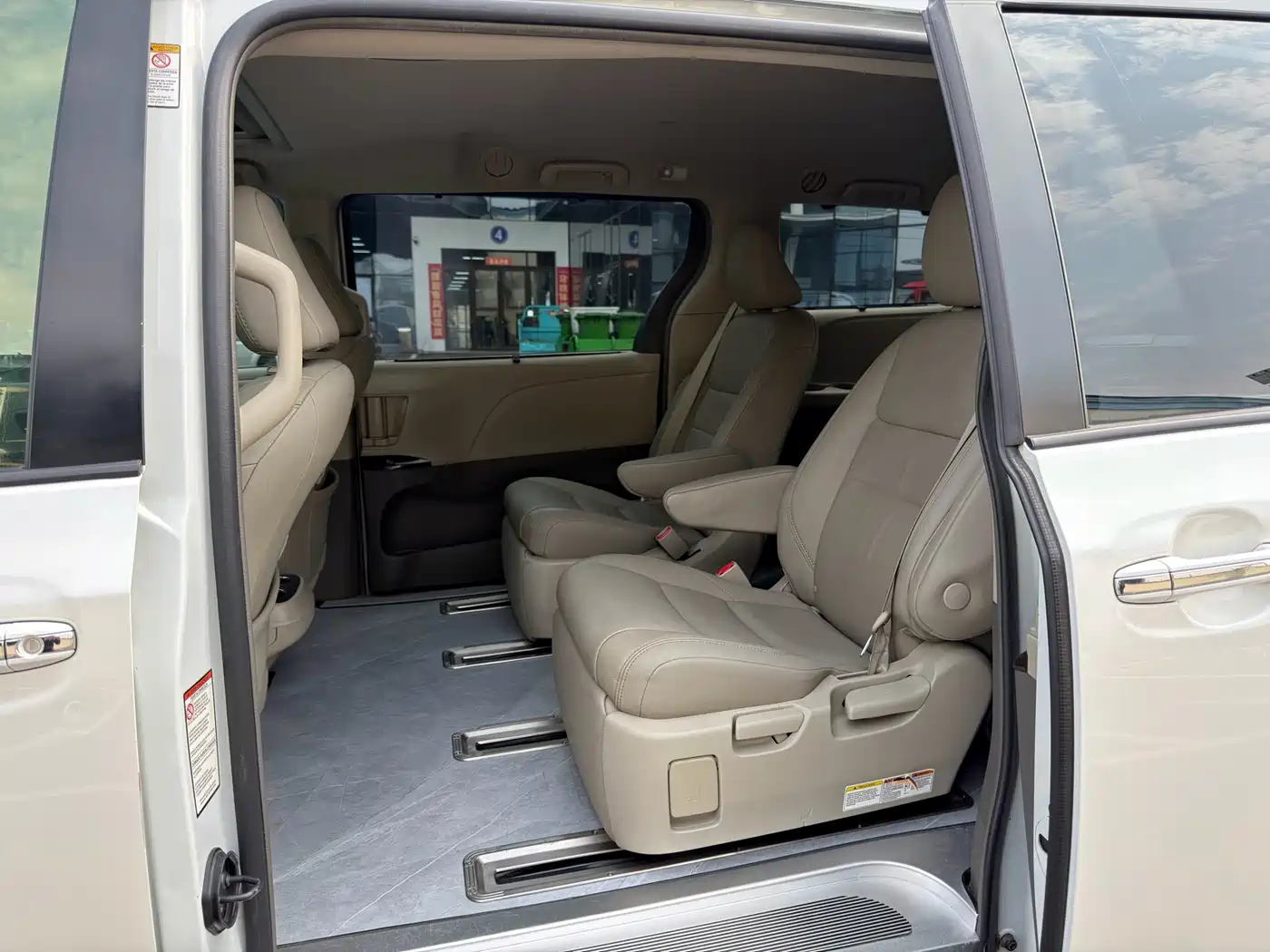 Toyota Sienna 2015 3.5L 2WD L фото 6