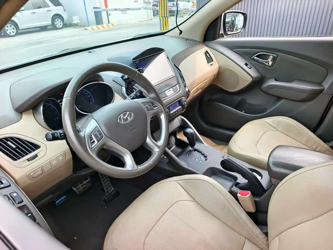 Hyundai Beijing Hyundai ix35 2013 2.4L Automatic 2WD Leading GLX China V фото 7