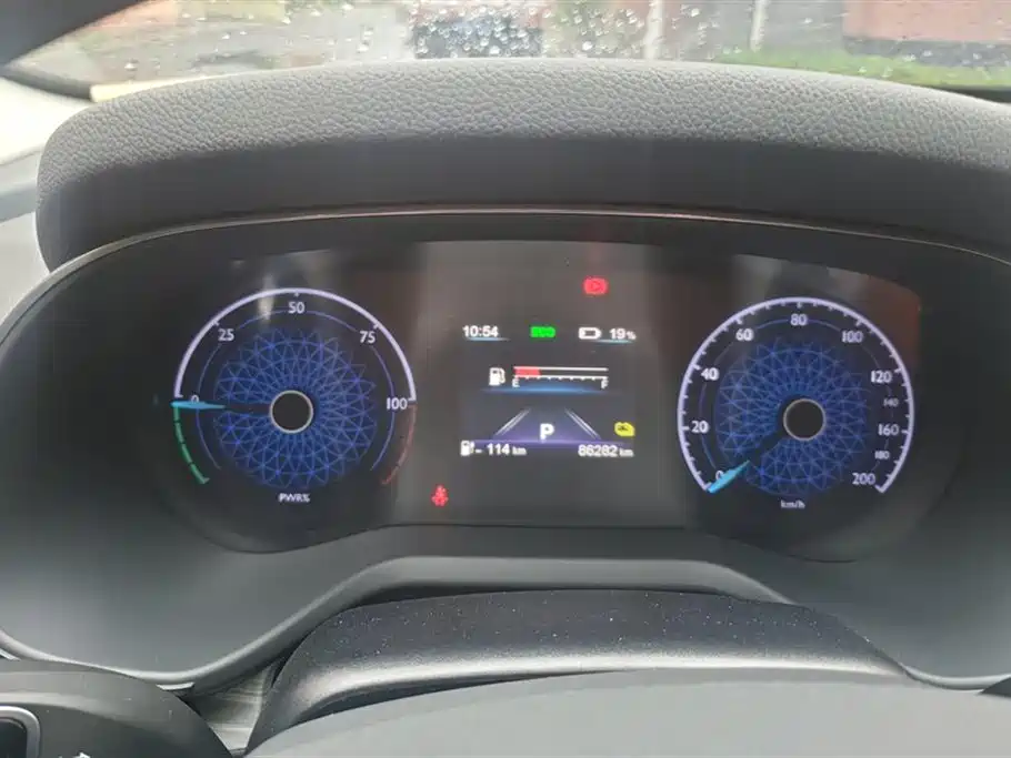 Hongqi E-QM5 2023 620km PLUS фото 14