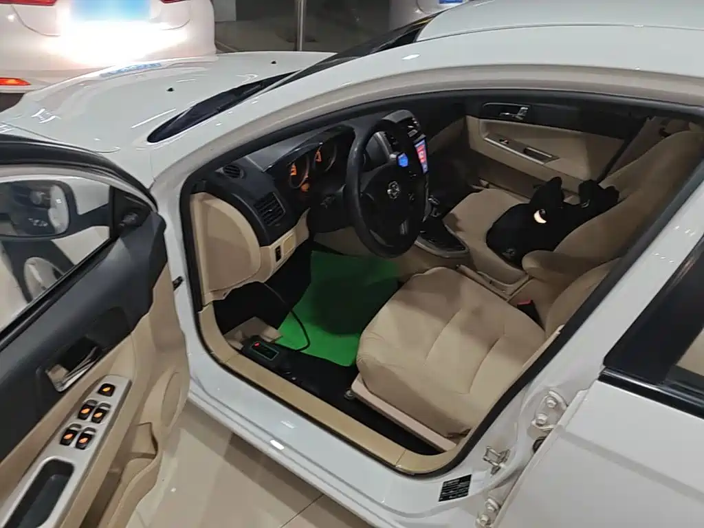 Zhonghua H330 2015 2013 1.5L Auto Comfort