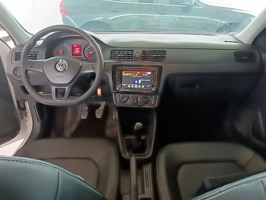 Volkswagen Santana 2016 1.6L Manual Trend Edition фото 10