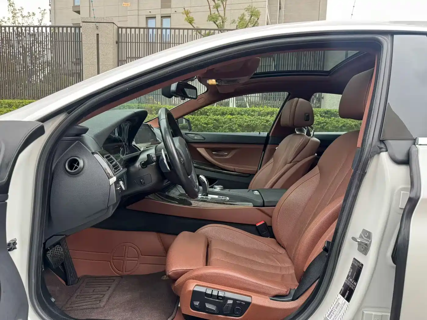 BMW 6 Series 2016 640i Gran Coupe фото 8