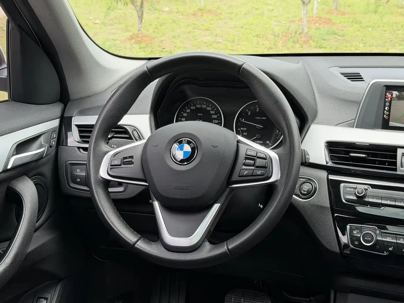 BMW X1 2016 sDrive18Li Premium Model фото 6