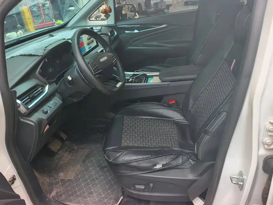SAIC Maxus Maxus G50 2024 2023 Model PLUS 1.5T Happiness Recommended Auto Cruise Edition