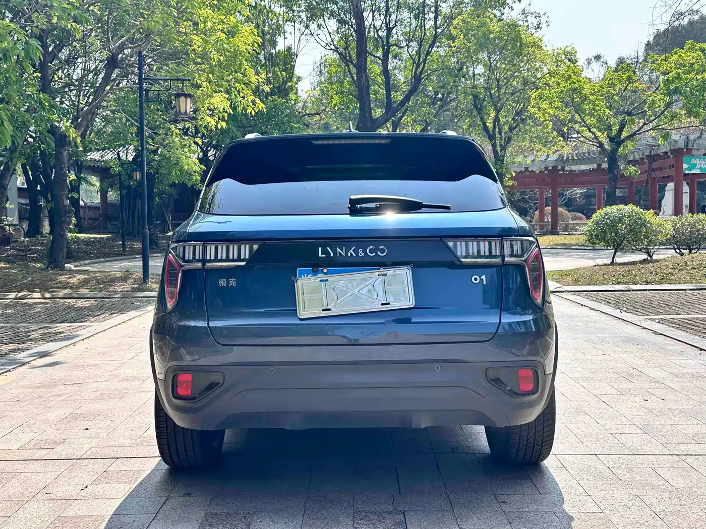 Lynk & Co 01 2018 2.0T 2WD Type+ Edition фото 8