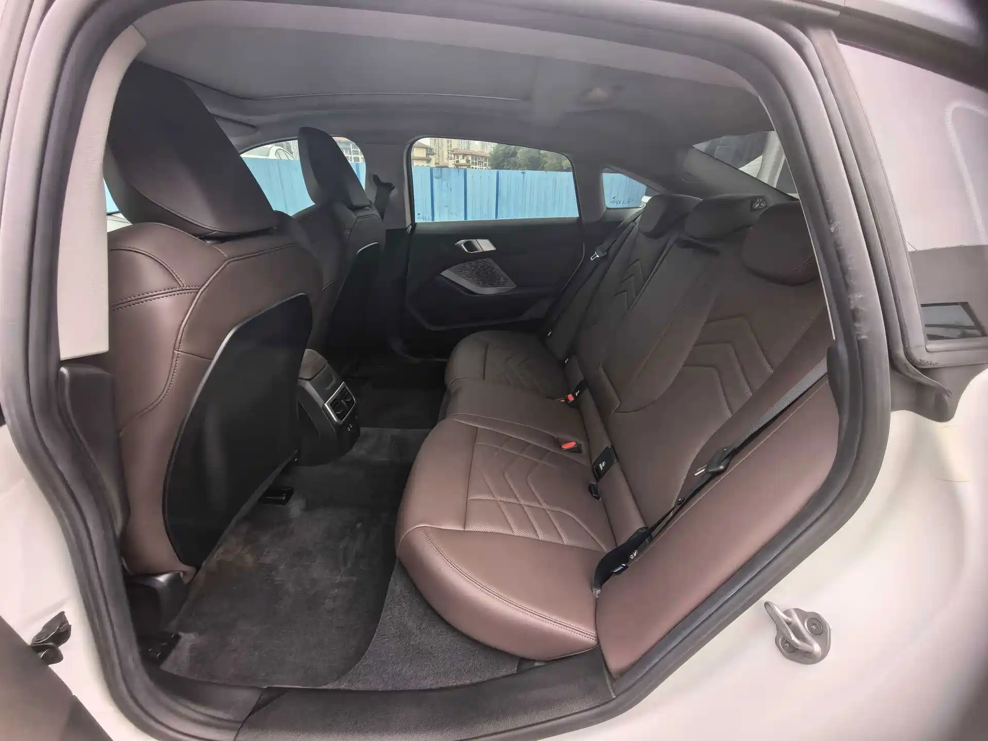 Photo 9 - BMW 2 Series