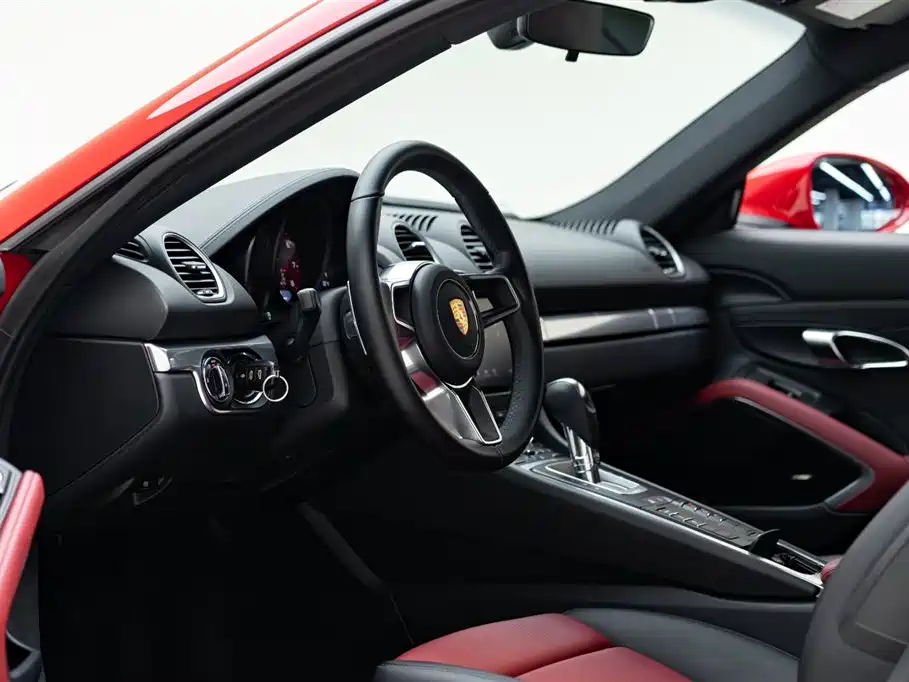 Porsche 718 2018 Cayman 2.0T фото 9