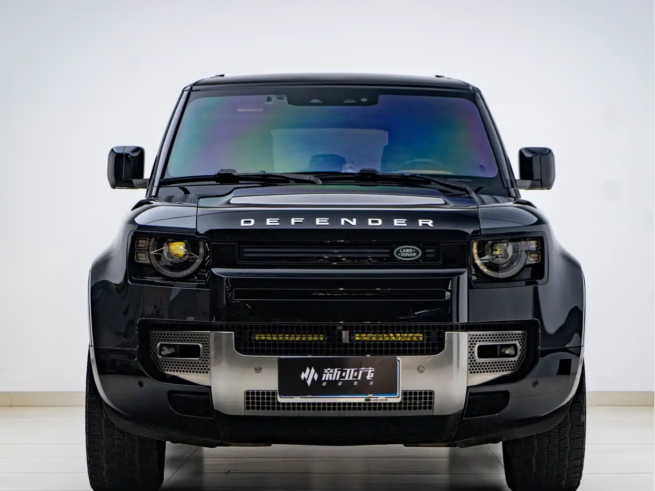 Land Rover Defender 2023 Facelift 110 3.0T P400 X фото 2
