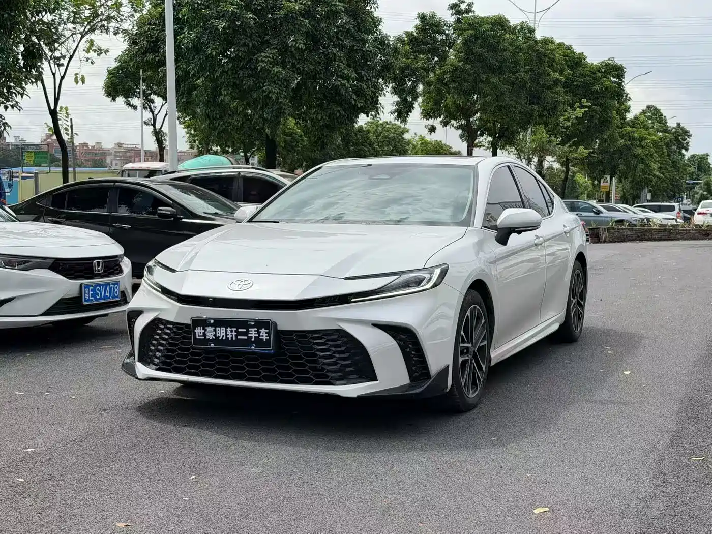 Toyota Camry 2026 Hybrid 2.0HSE Sport Lite Edition