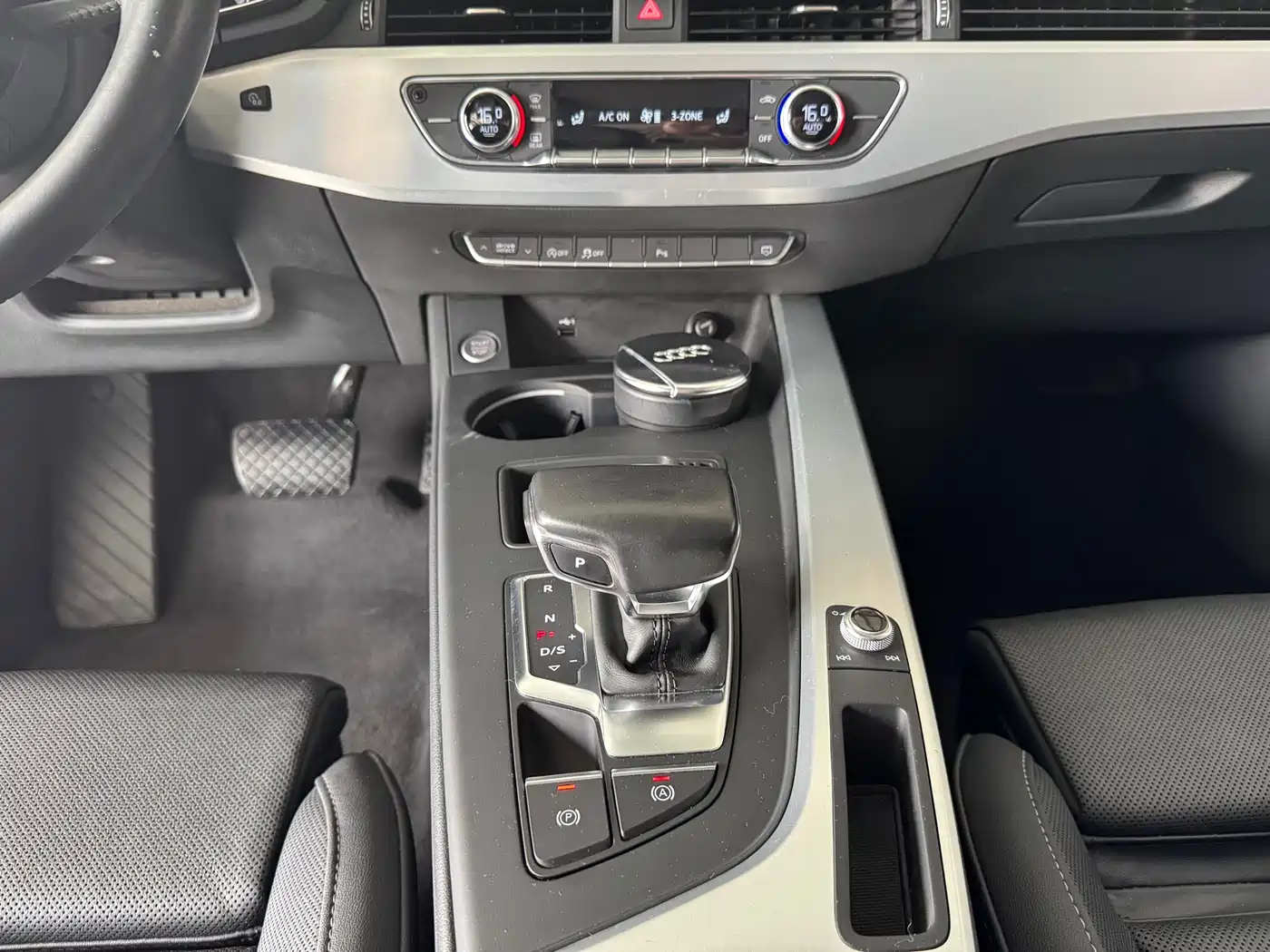 Audi A4L 2020 40 TFSI Fashion Dynamic Edition фото 9