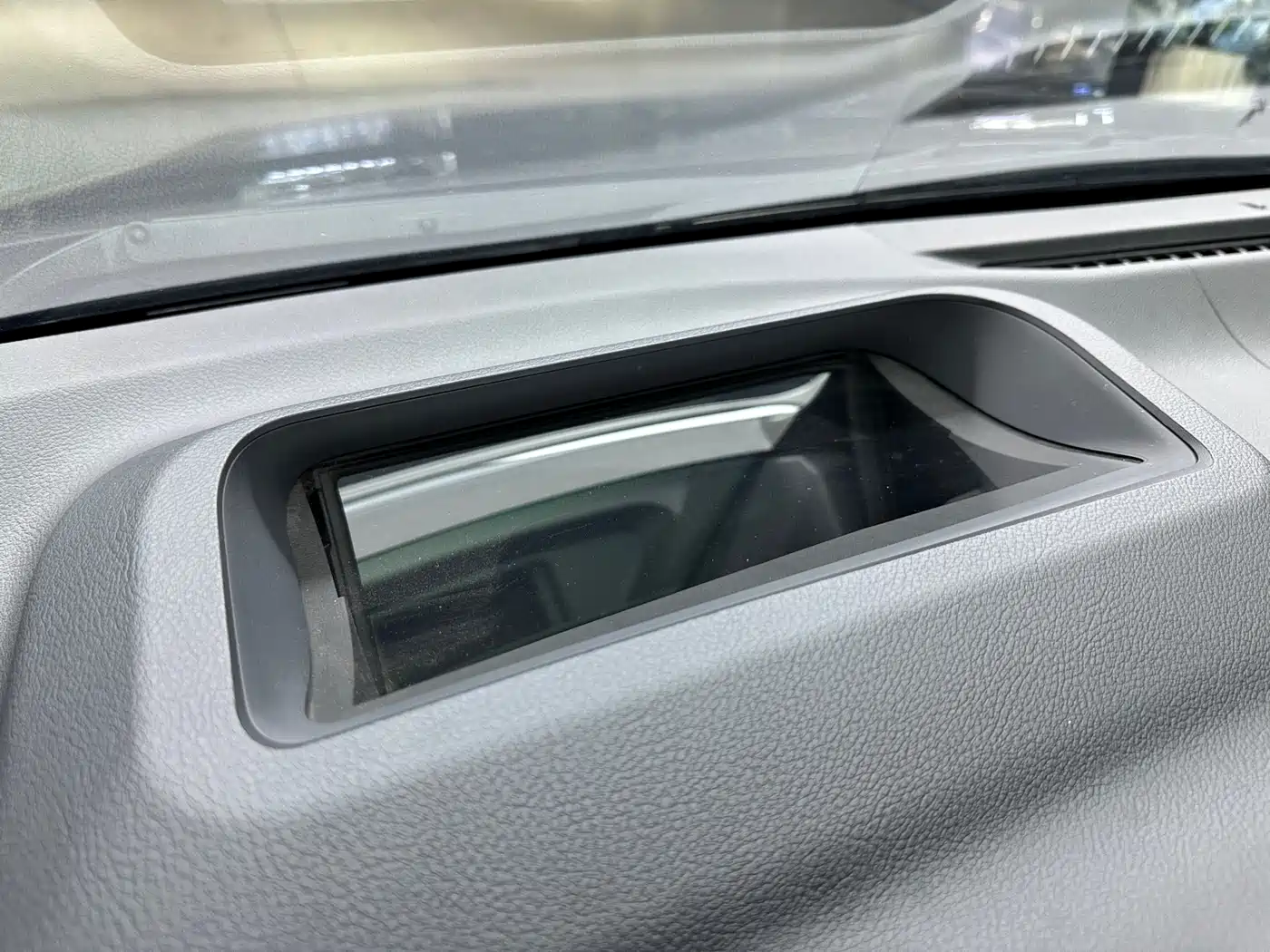 Toyota Alphard 2024 Hybrid 2.5L Prestige Edition фото 20