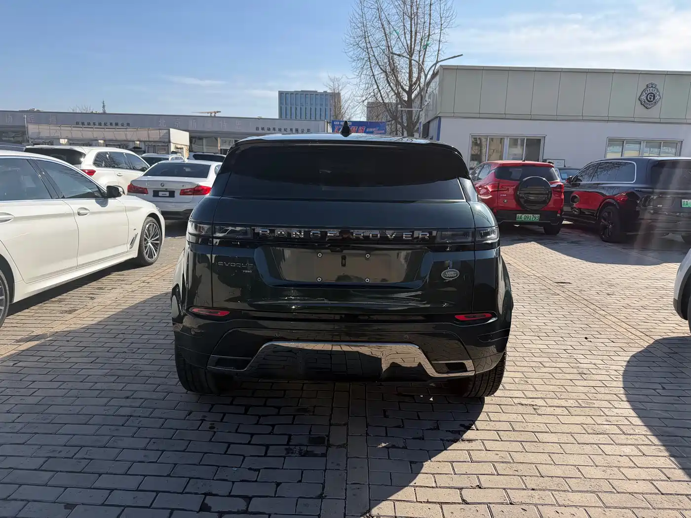 Land Rover Range Rover Evoque 2021 Range Rover Evoque L 249PS R-Dynamic First Edition Launch Edition фото 3