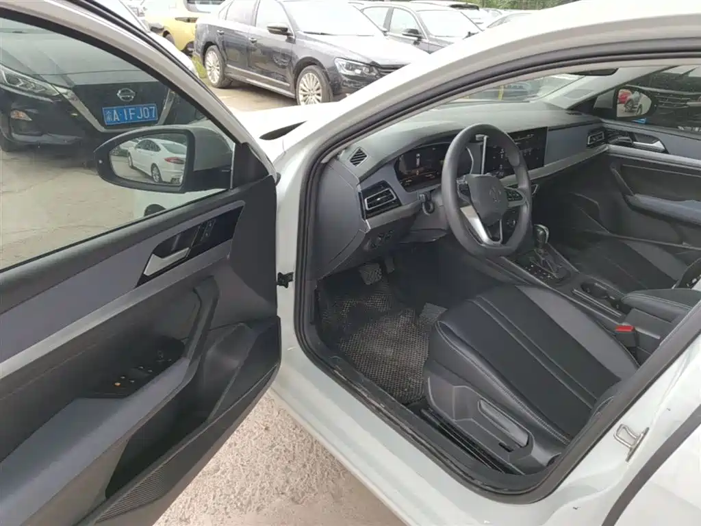 Volkswagen Lavida 2024 Model 1.5L Automatic Delight Edition фото 16