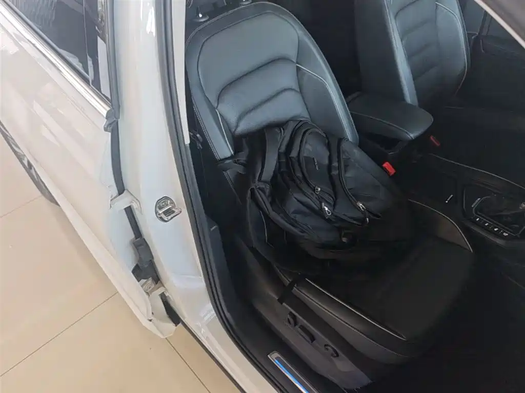 Фото 25 - Volkswagen Tiguan L PHEV