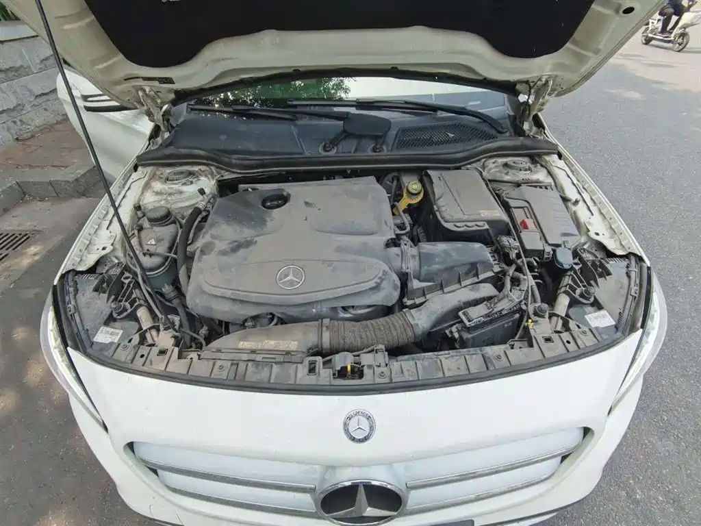 Mercedes-Benz GLA (Import) 2015 GLA 200 фото 10