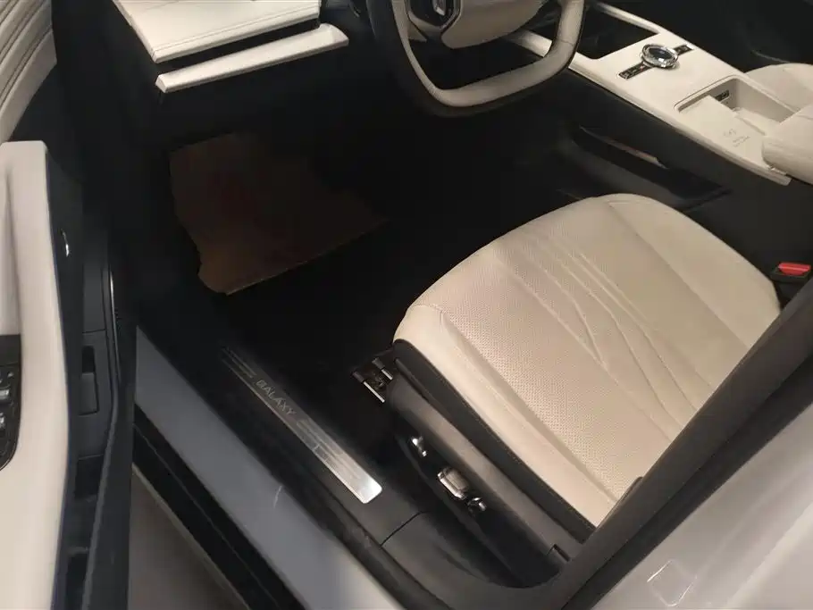 Geely Galaxy Galaxy E8 2024 665km RWD Starship Voyager Edition фото 9