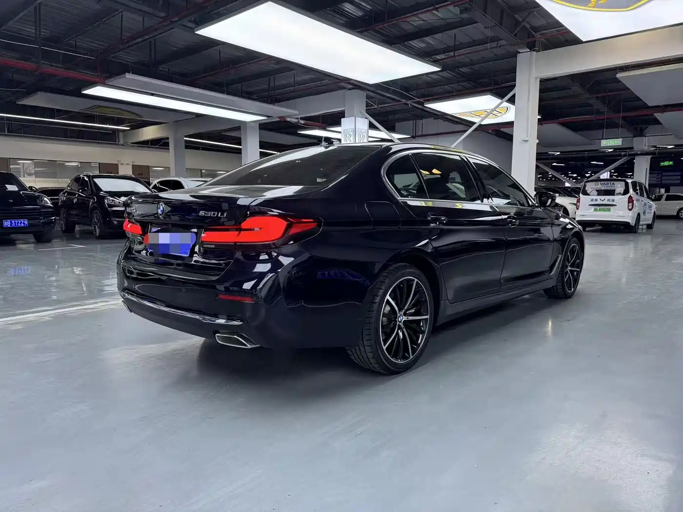 BMW 5 Series 2022 530Li Exclusive Luxury Package фото 10