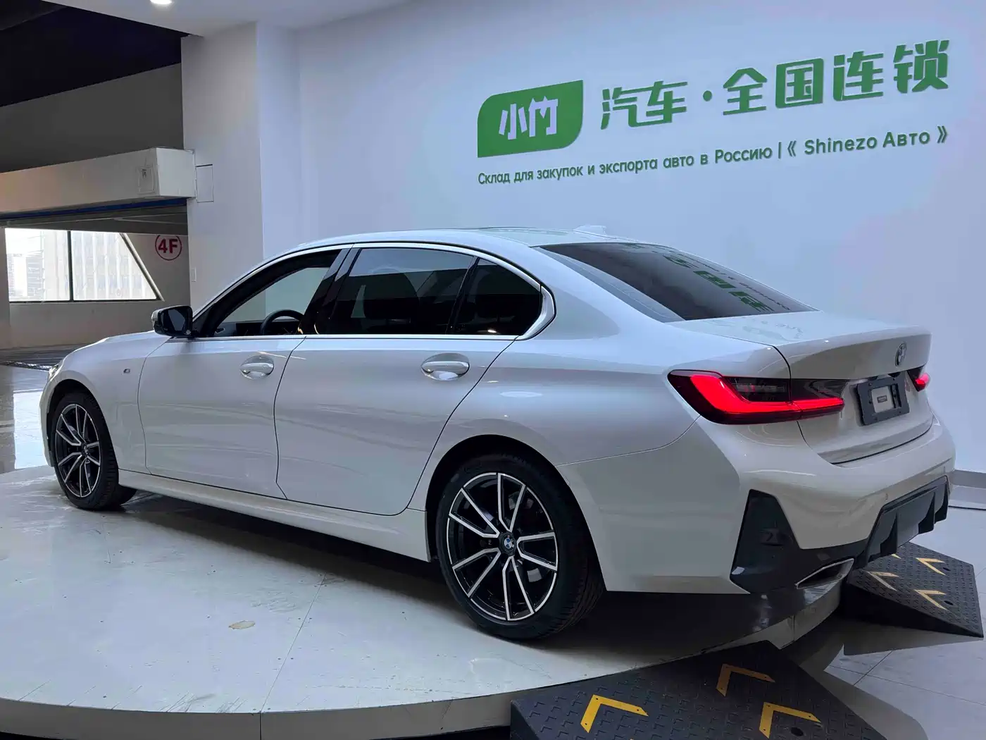 BMW 3 Series 2023 320Li M Sport Package фото 4