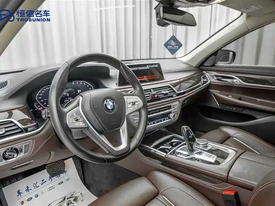 BMW 7 Series 2019 730Li Luxury Package фото 12