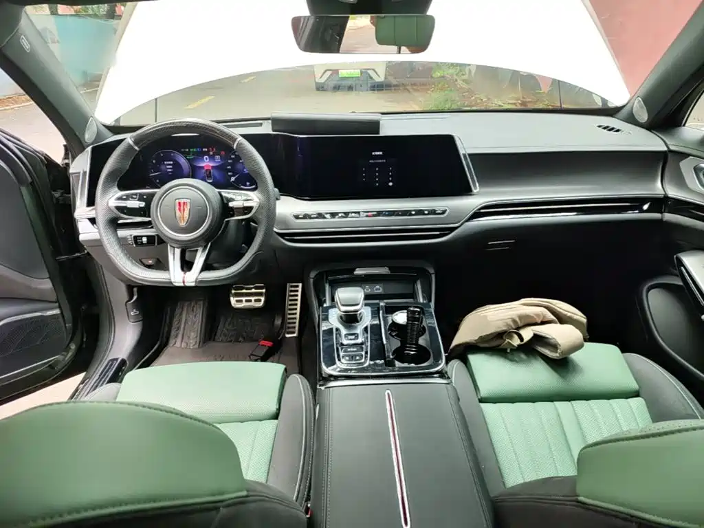 صورة 10 - Hongqi H9