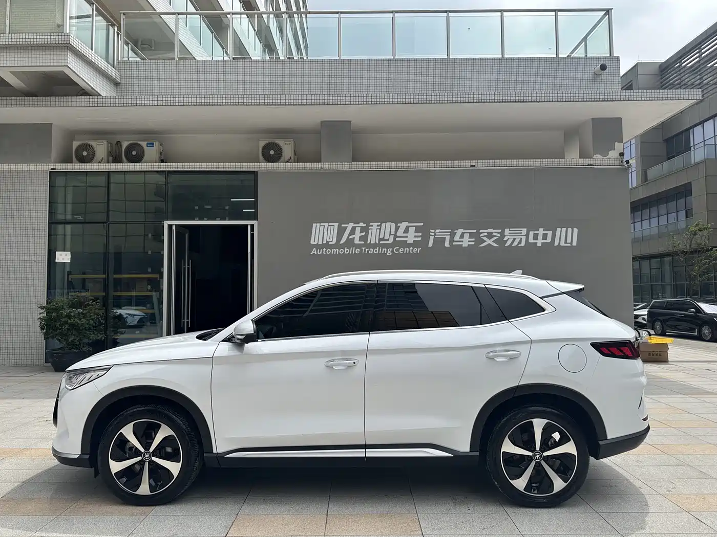 BYD Song PLUS PHEV 2021 DM-i 110KM Flagship PLUS фото 21