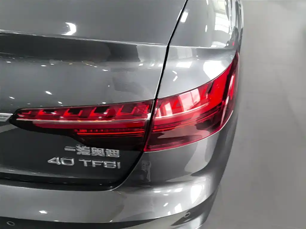 Audi A4L 2022 40 TFSI Fashion Dynamic фото 8