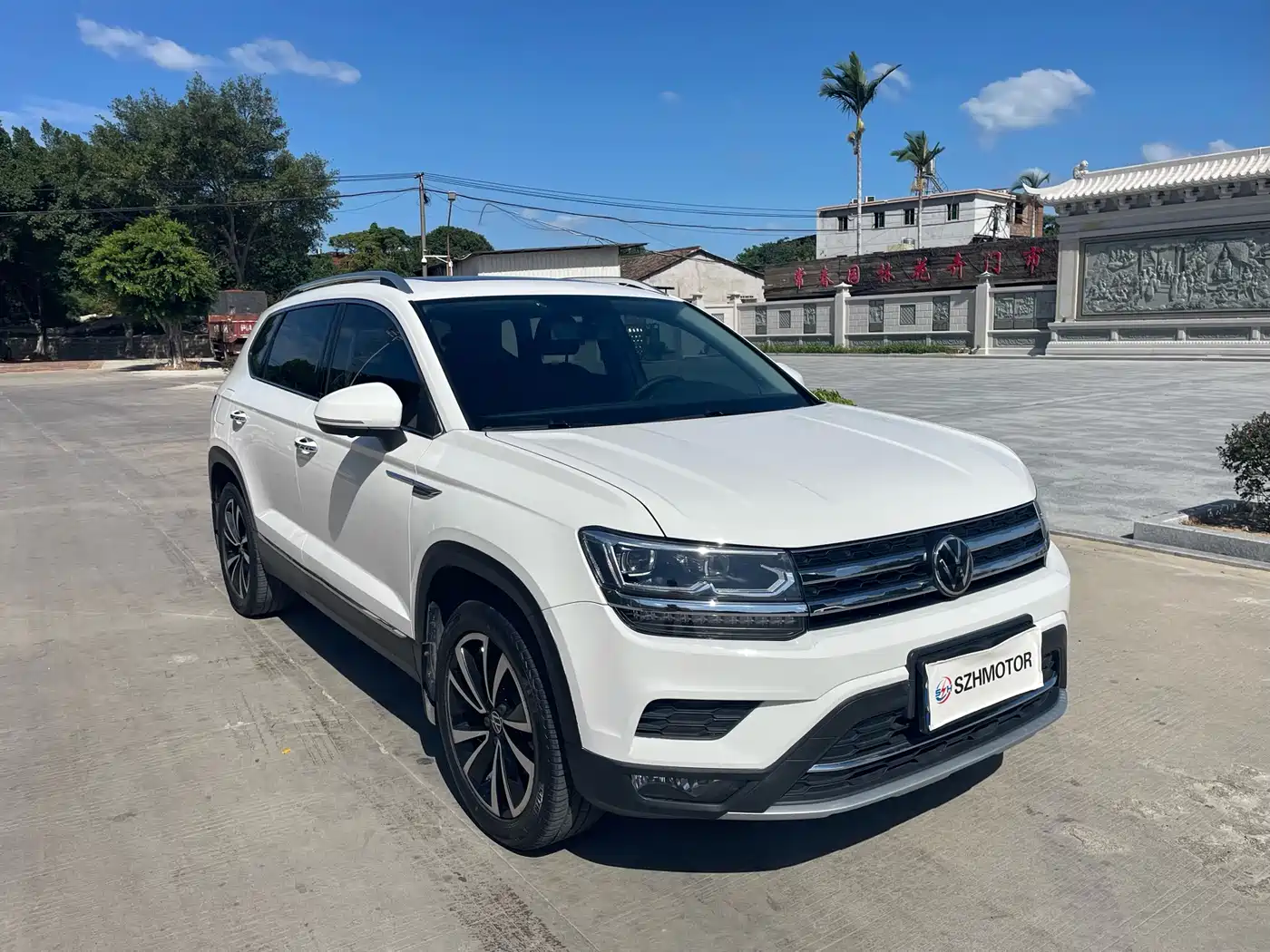 Volkswagen Tharu 2022 330TSI AWD Luxury Edition фото 3