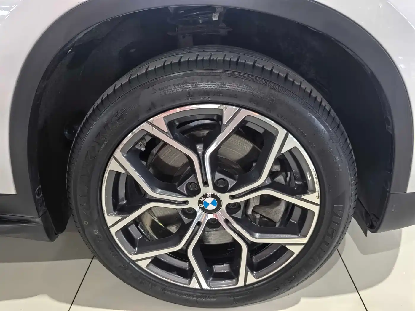 BMW X1 2022 sDrive25Li Leading фото 17