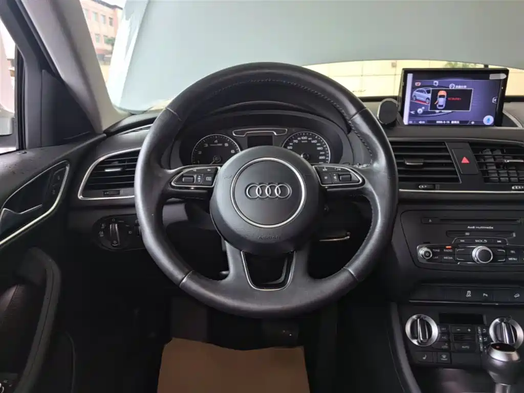 Audi Q3 2015 35 TFSI quattro Technology фото 11